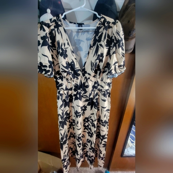 Dress - Picture 1 of 3